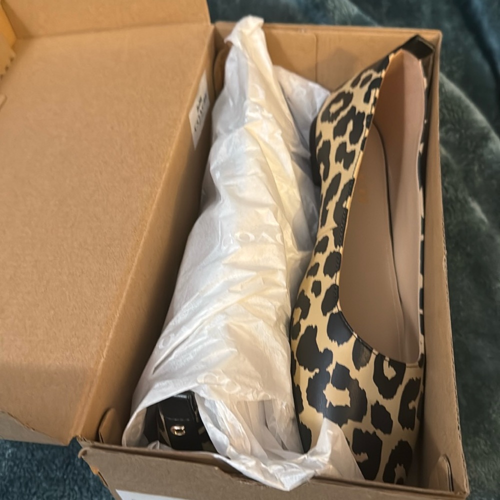 NWT Coach Leopard Print Flats